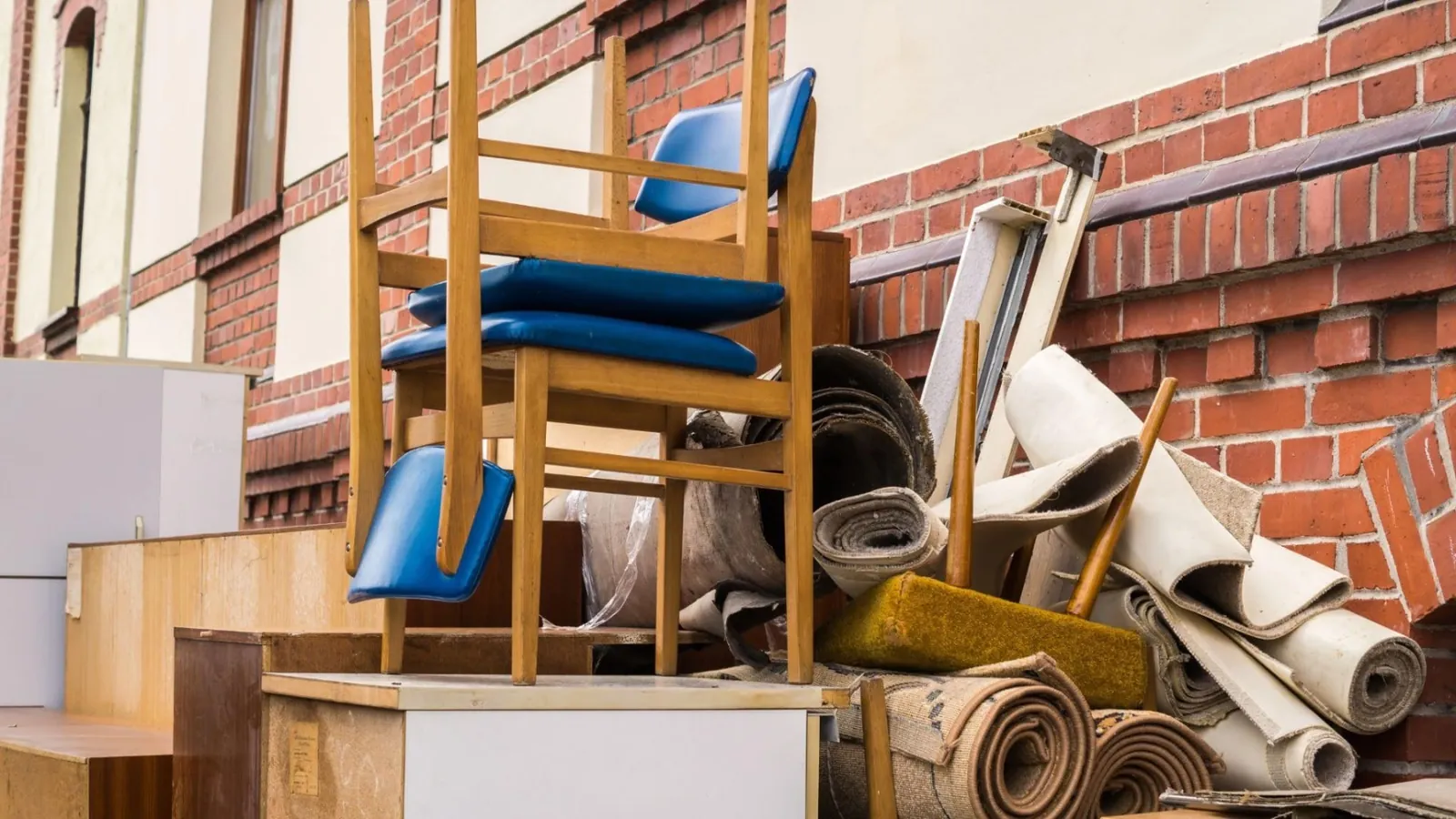 Foreclosure Cleanout Service in Fresno & Clovis: Why a Vacant Property Can't Just Sit